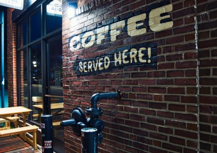 קפיצה קטנה לבית קפה בפריז